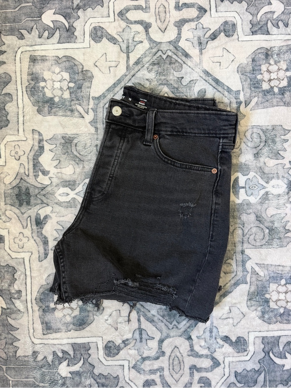 Old Navy Curvy High Rise Short